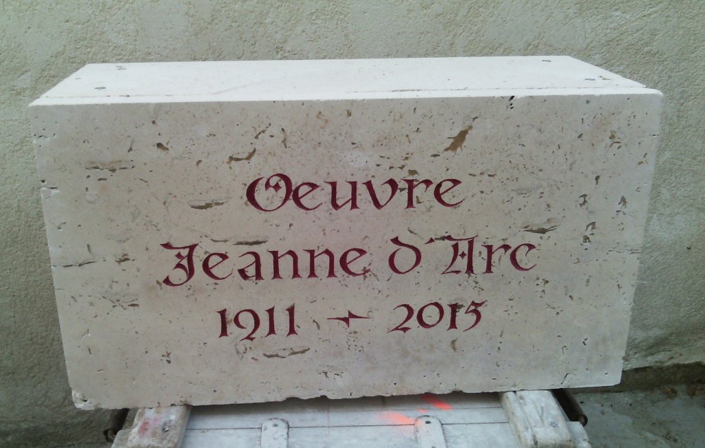 Première pierre pour le 'Clos Jeanne d'Arc', à Orléans. 
Inauguration le 26 juin 2015