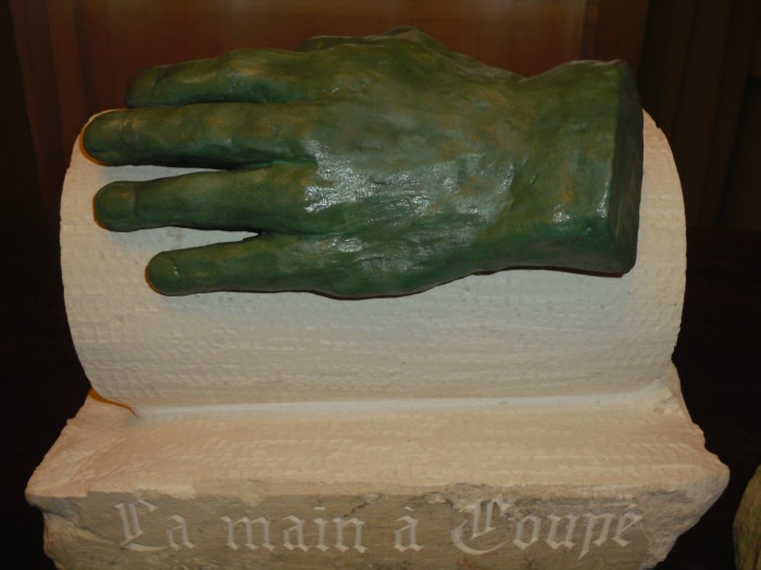Premier modelage à Art'plus, premier moule, premier plâtre...
Et le socle... en pierre évidemment! 2010